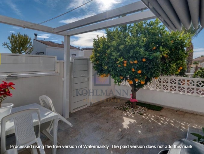 Mediterranes Reihenhaus mit privatem Garten in Benijófar
