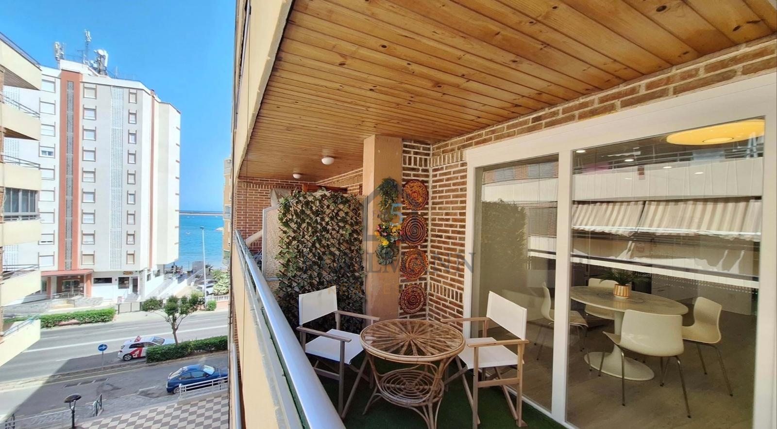 Frisch renovierte 3-Schlafzimmer-Wohnung nur ca. 100 m vom Playa del Acequión