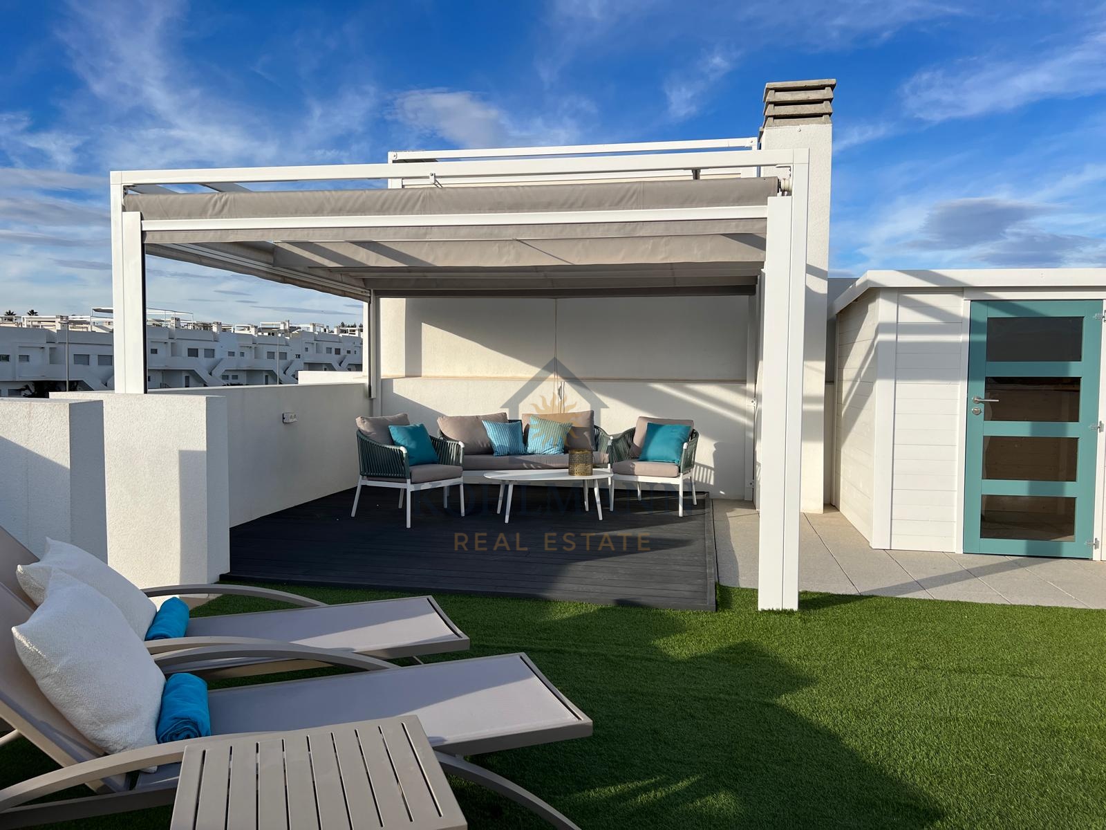 Gepflegter Obergeschoss-Bungalow mit großer Dachterrasse in Vistabella Golf – Capri VI
