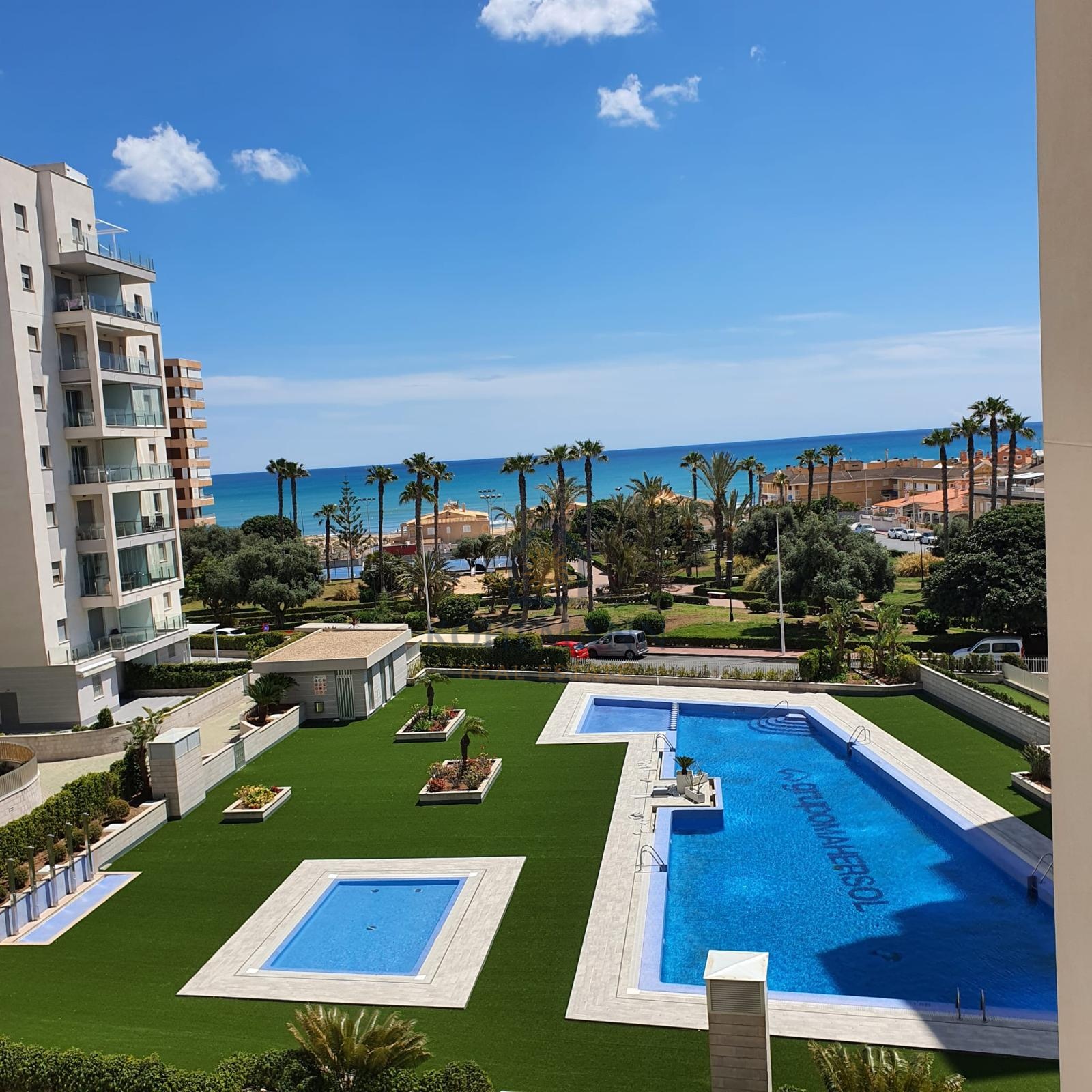 Stilvoll modernisiertes Apartment mit Meerblick in La Mata