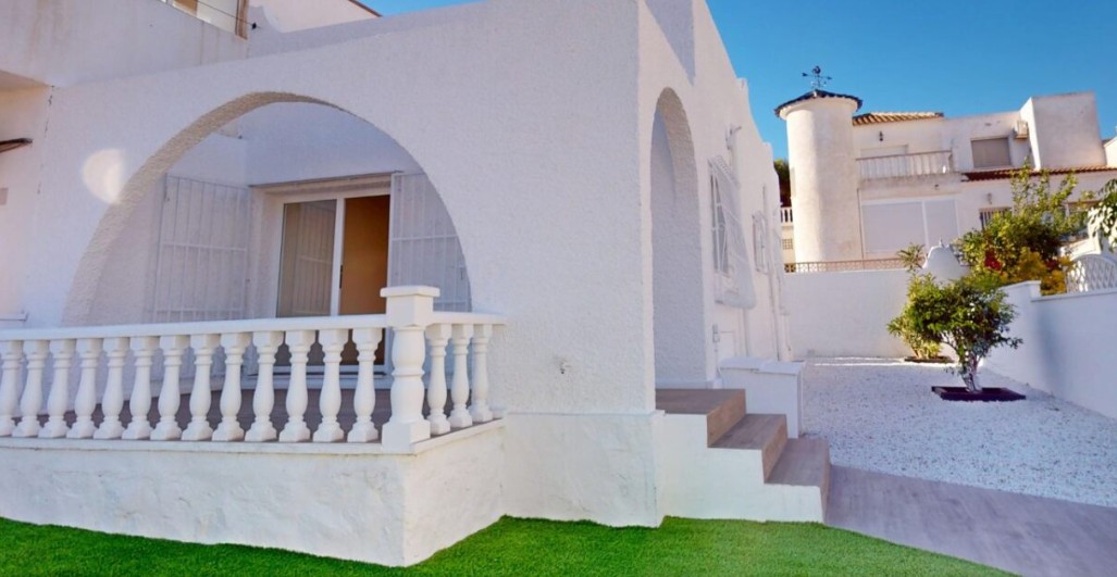 VERKAUFT - Liebevoll renovierter Bungalow in Blue Lagoon